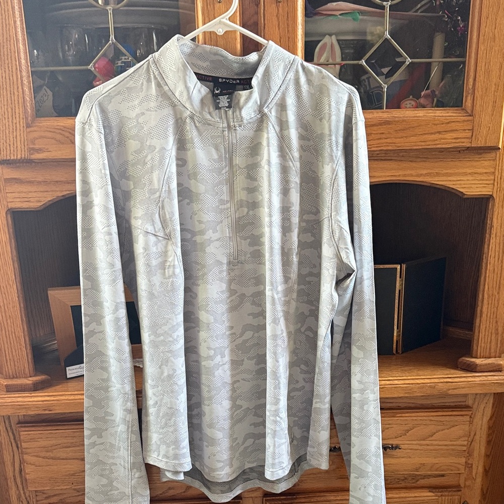 Spyder Active Gray Camo Quarter Zip Top Ladies XXL/TTG EUC